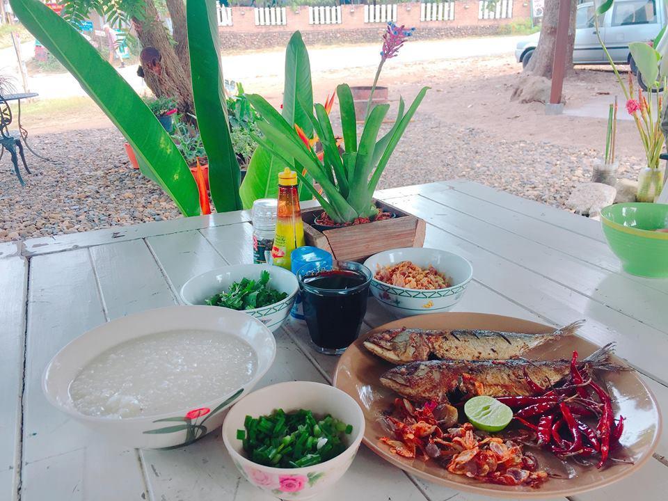Slow Life Coffee Bar And Hostel Pai Exterior photo
