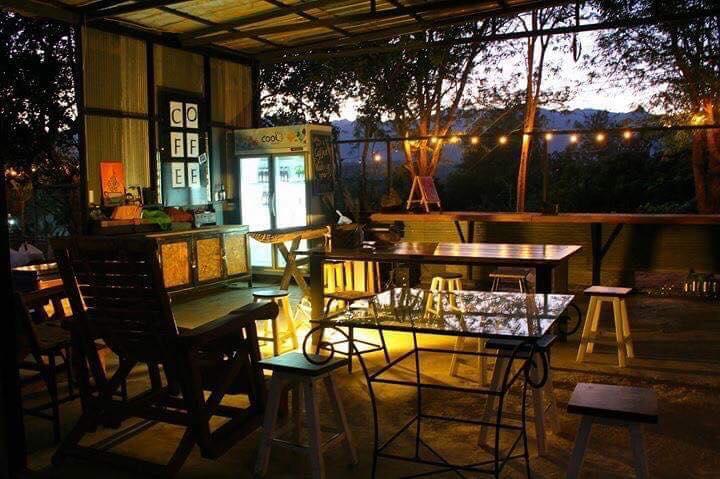 Slow Life Coffee Bar And Hostel Pai Exterior photo